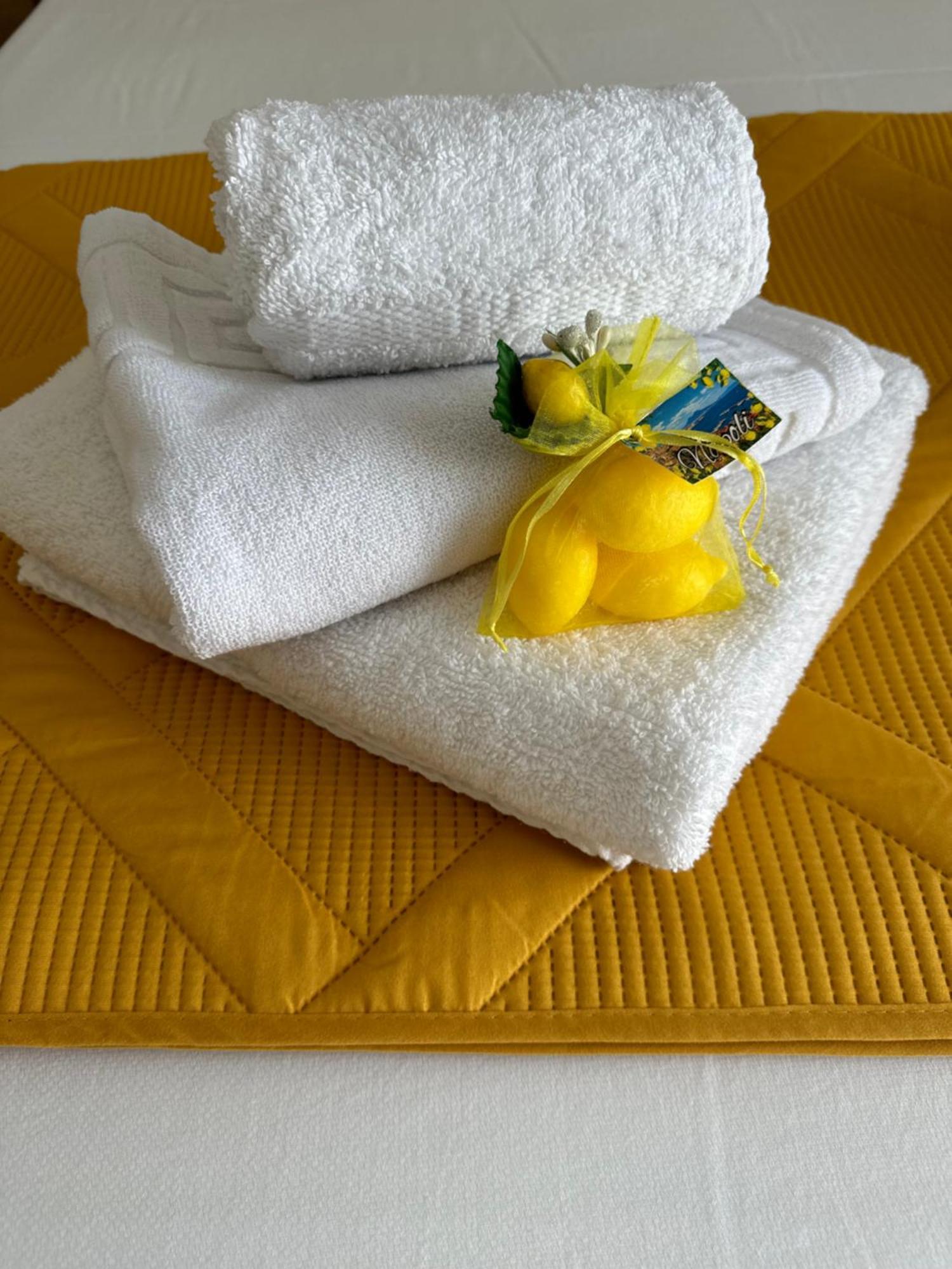 Enjoy Napoli - Exclusive Apartment Esterno foto